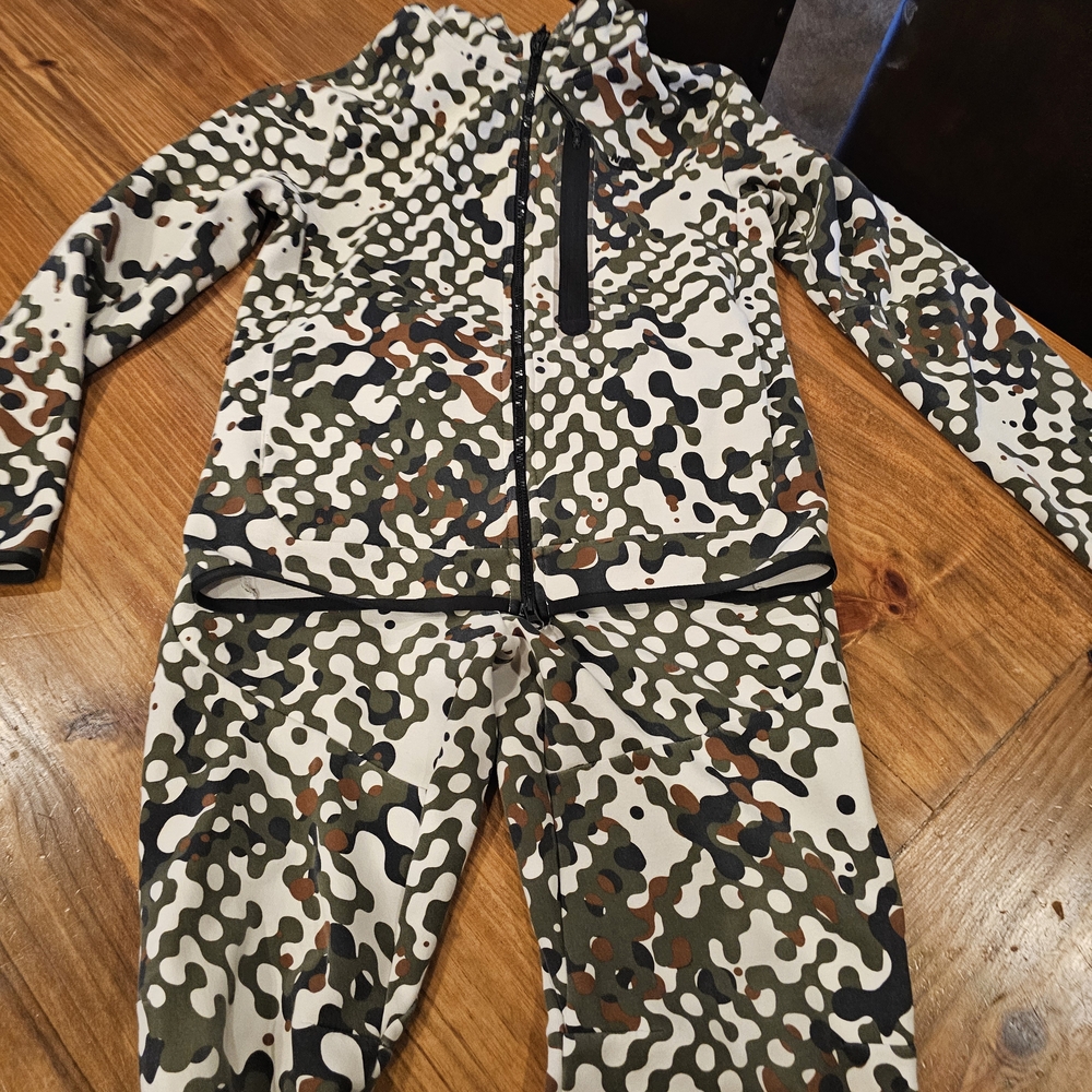 Men's Nike Tech Track Suit
